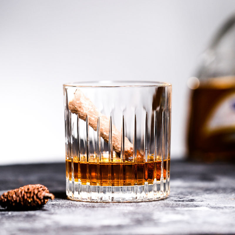 Whiskey Glass with Smoking Kit - đánh giá và giá Crystal Wine Glass